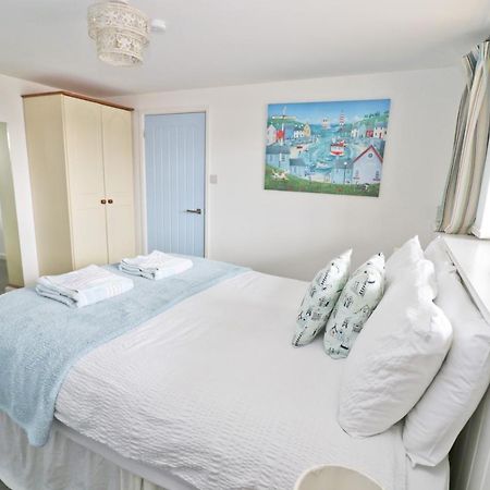 Seaside Apartment New Quay Kültér fotó